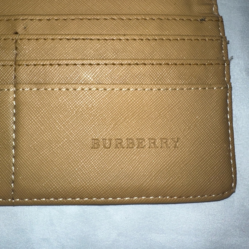 Burberry Cream and Black Wallets Classic Check Design - Picture 4 of 5
